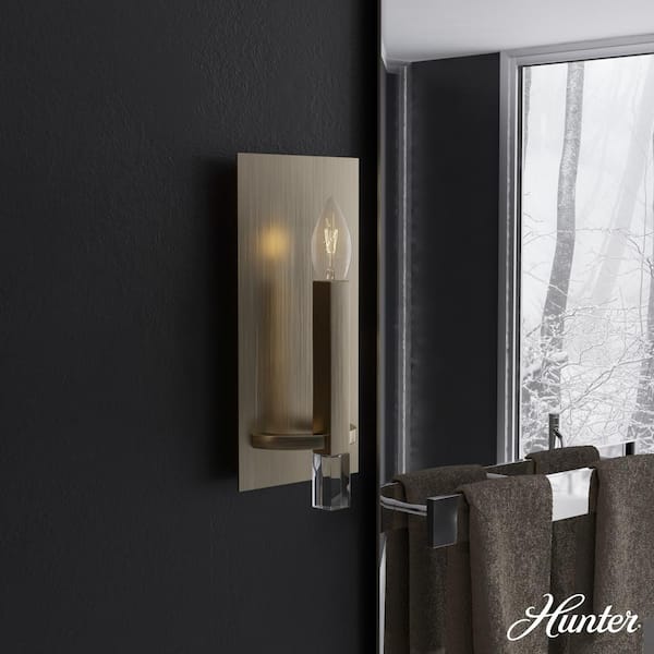 Hunter Sunjai 1-Light Alturas Gold Wall Sconce