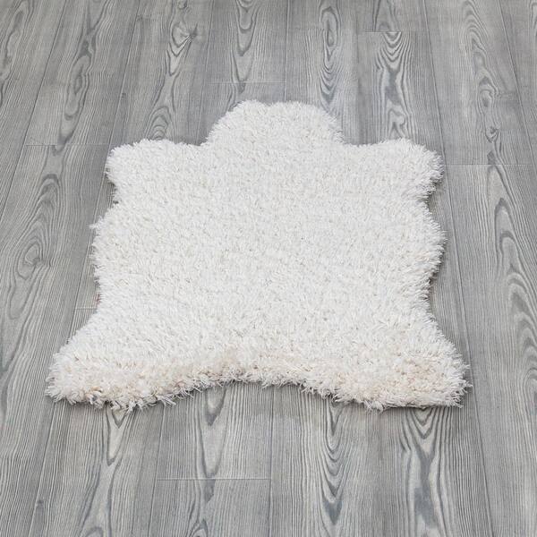 Ottomanson - Flokati Low Pile Ivory 2 ft. x 3 ft. 3 in. Sheepskin Faux Fur Solid Design Kids Area Rug