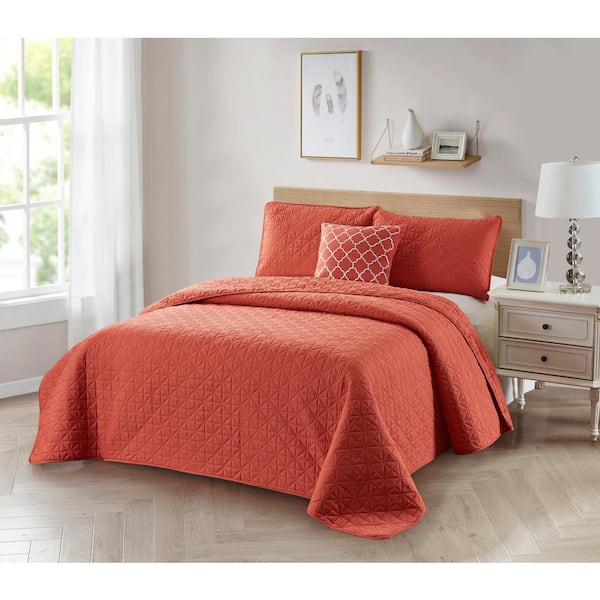 BIBB HOME 4-Piece Coral Solid Twin Microfiber Quilt Set with Cushion