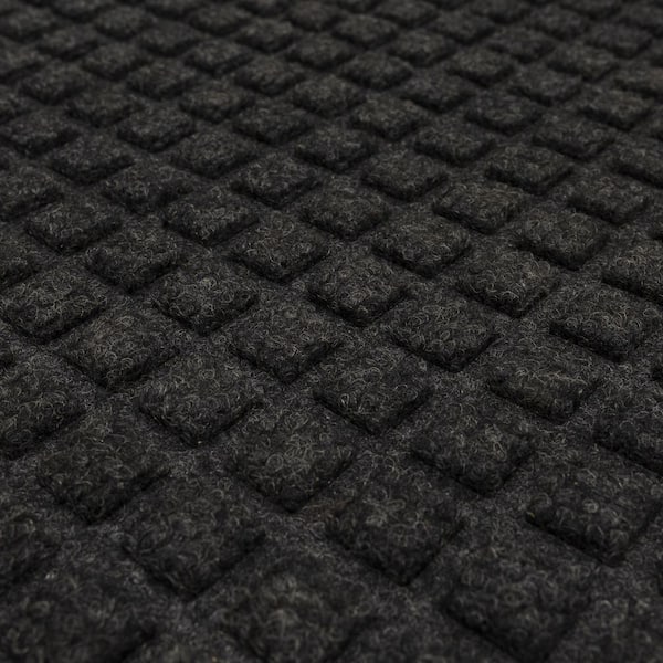 Apache Textures Walnut 18 In. x 30 In. Carpet/Recycled Rubber Door