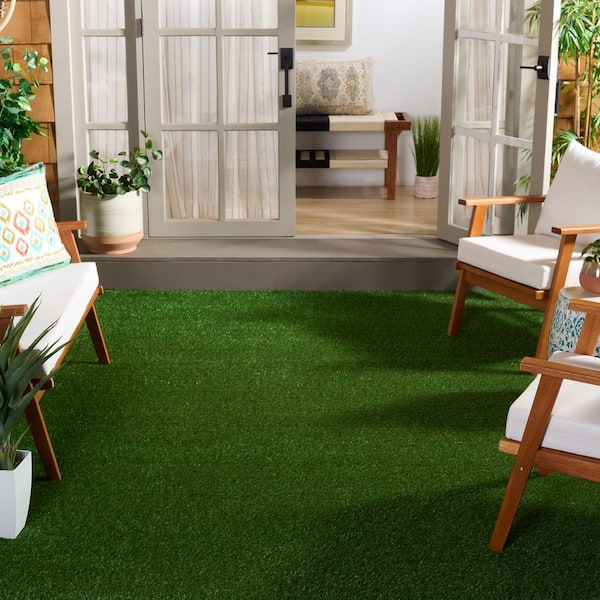 SAFAVIEH Turf 10 ft. x 14 ft. Natural/Green Solid Color Indoor