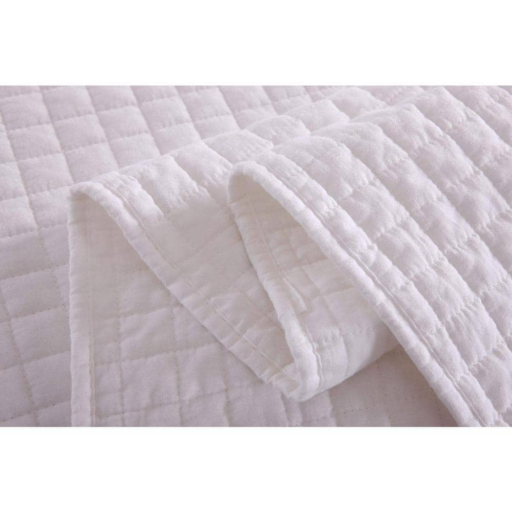 White Cotton Queen Reversible Quilted Bedspread Set