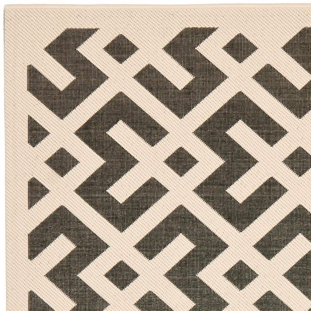 Courtyard Black and Beige 4' Square Geometric Indoor/Outdoor Rug