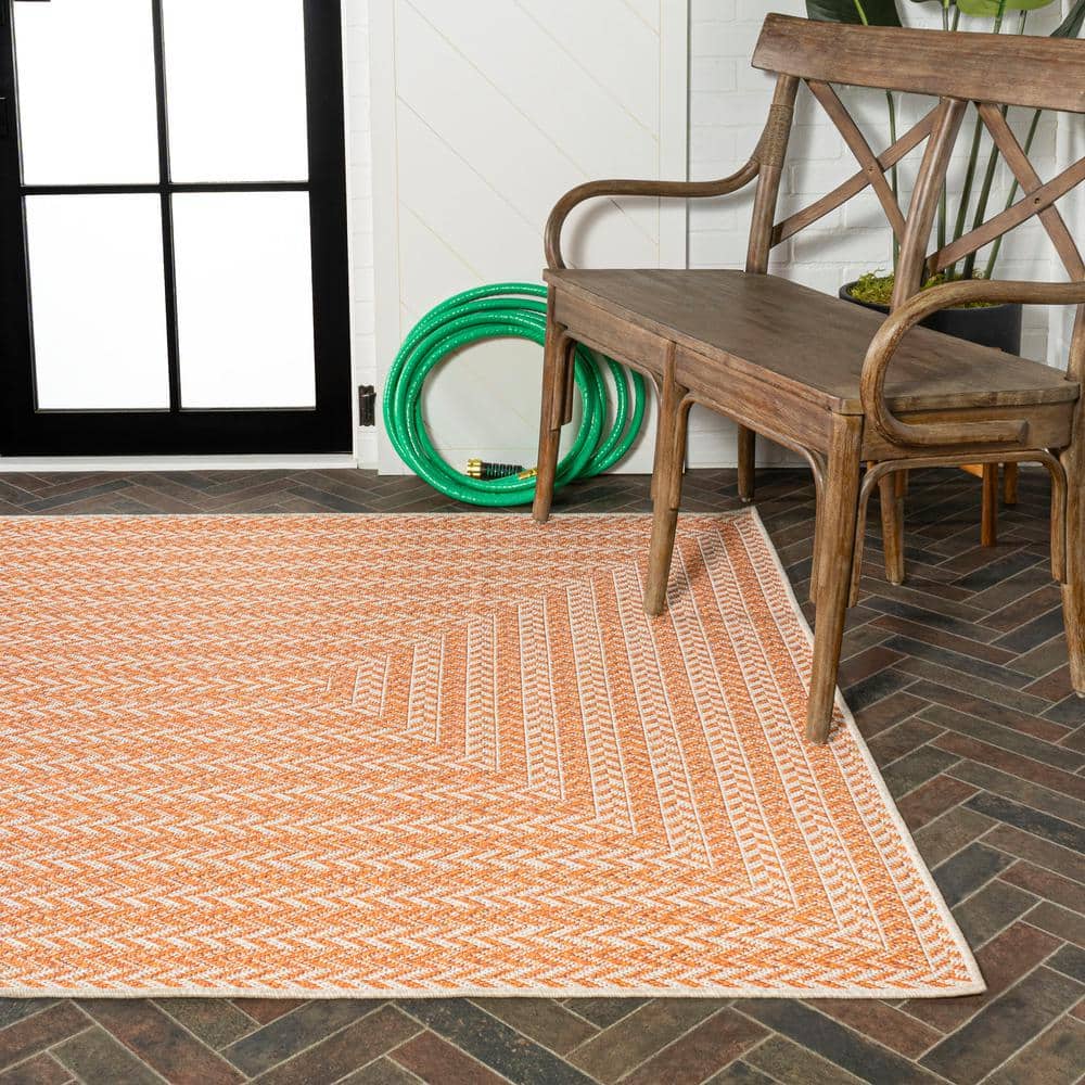 JONATHAN  Y Santa Monica Chevron Concentric Squares 5 x 8 (ft) Loomed Polypropylene Orange/Cream Rectangular Indoor/Outdoor Stripe Farmhouse/Cottage Hose washable Area rug