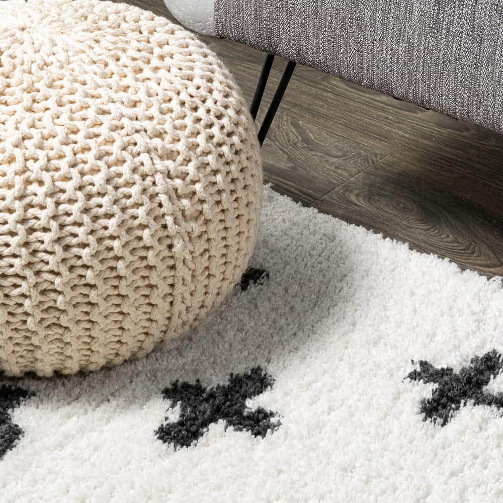 Reversible White/Black Geometric Shag Synthetic Area Rug