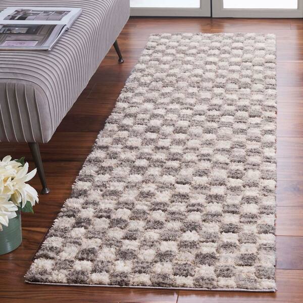 Seattle Shag 2 ft. x 8 ft. Ivory/Gray Checkered Runner Rug