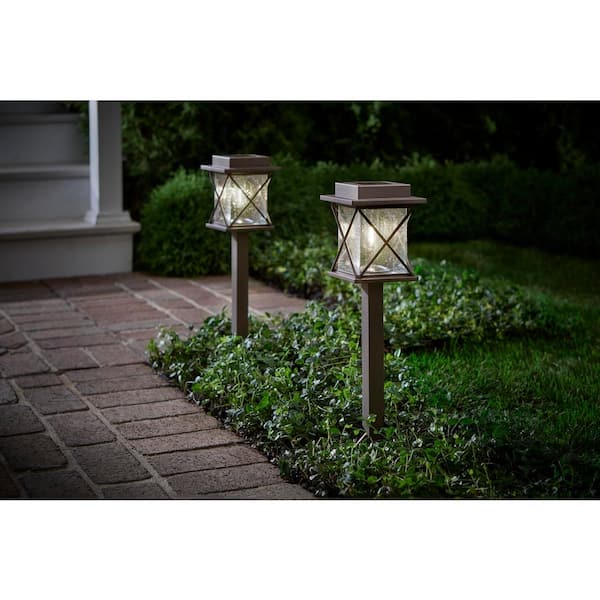 Orange Hills Solar Bronze LED Path Light 15 Lumens Vintage Bulb Seedy Glass (2-Pack)