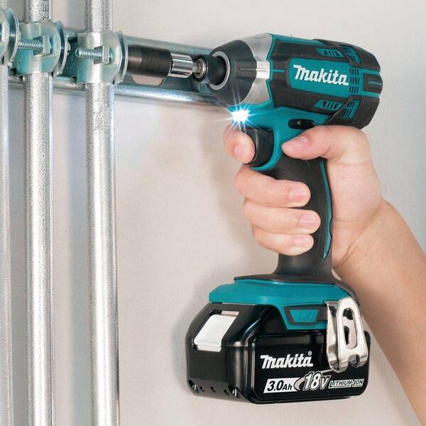 Makita - 18-Volt LXT Lithium-Ion Cordless 1/4 in. Impact Driver Kit with 3.0 Ah Battery, Rapid Charger and Hard Case