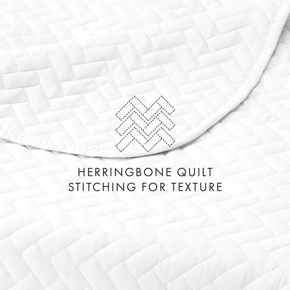 King White Quilted Microfiber Coverlet Set