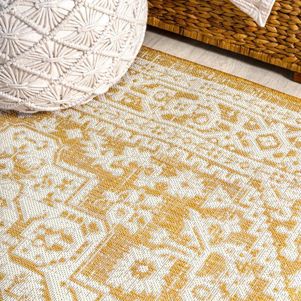 Sinjuri Yellow/Cream Medallion Hand-Woven 9' x 12' Indoor/Outdoor Rug