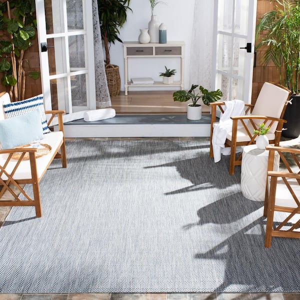 Courtyard Gray/Navy 8 ft. x 8 ft. Solid Color Chevron Indoor/Outdoor Square Area Rug