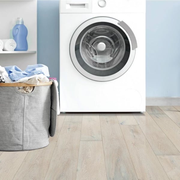 Shining River Oak 2/7 in. T x 6.5 in. W Click Lock Engineered Hardwood Flooring (19.5 sq.ft./case)