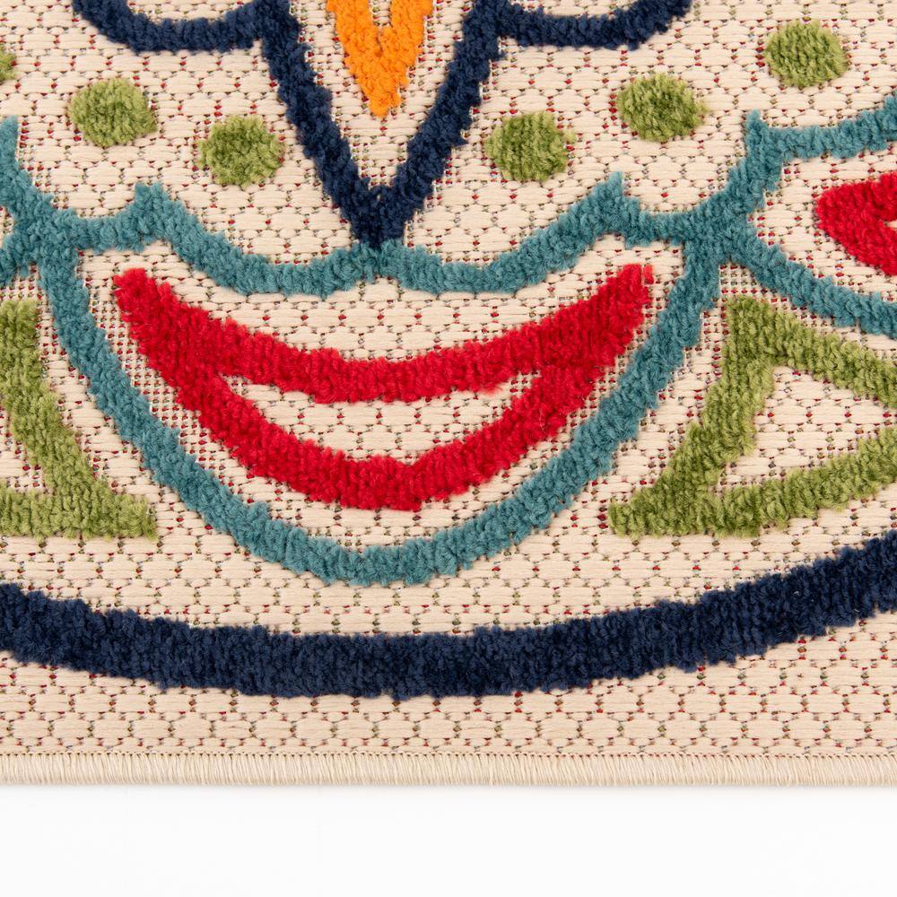 Cream Multicolor Medallion Woven Polypropylene Outdoor Area Rug 2'2" x 3'