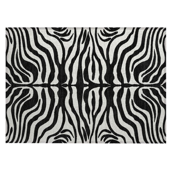 Chantille Machine Washable Indoor/Outdoor Abstract ACN1042 Black 1 ft. 8 in. x 2 ft. 6 in. Area Rug