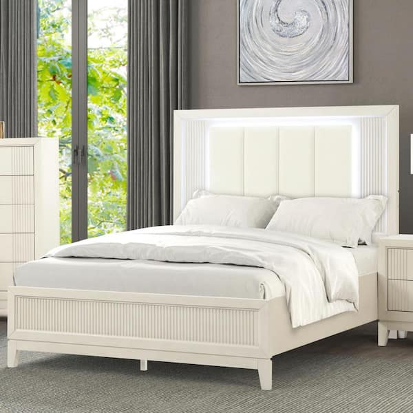 Furniture of America Quinby White Wood Frame Queen Panel Bed with LED on Headboard