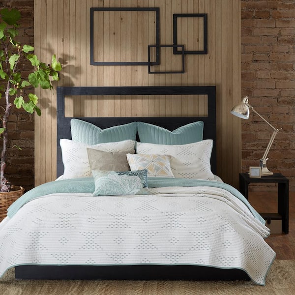 INK+IVY Camila Seafoam 26 in. x 26 in. Cotton Quilted Euro Sham