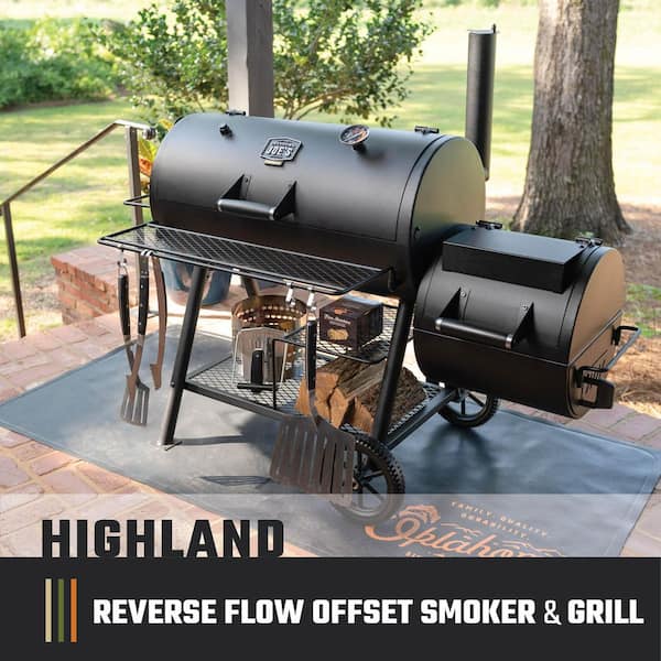 Highland Reverse Flow Charcoal Barrel Smoker in Black