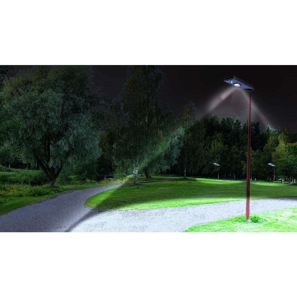 Black Aluminum Solar LED Dusk to Dawn Parking Light