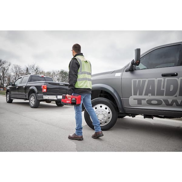 Milwaukee - M18 18-Volt Lithium-Ion Cordless Inflator with Two 6.0Ah Batteries and Charger