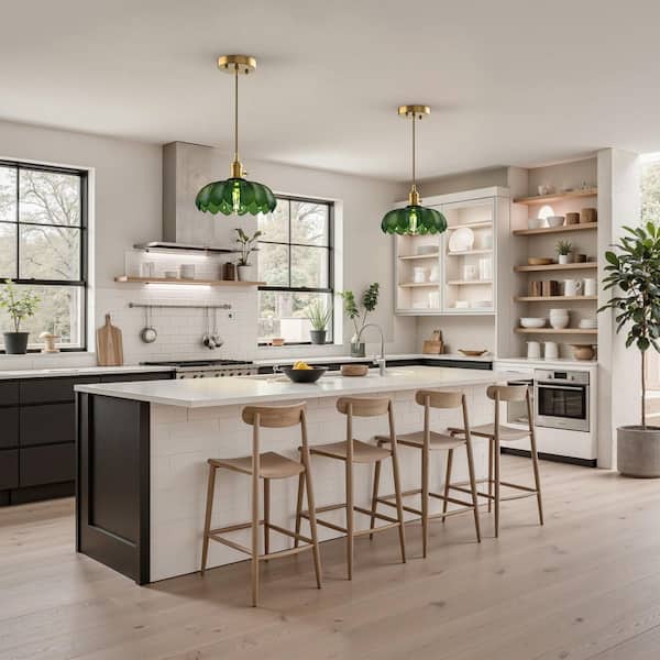 1-Light Brass Vintage Pendant Light with Green Glass Shade, Adjustable Hanging Light for Kitchen Island Dining Room