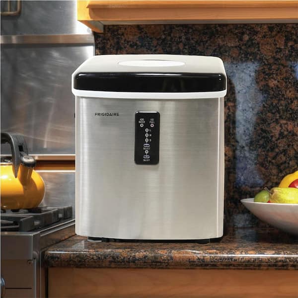 26 LBS ICE MAKER- STAINLESS STEEL, EFIC130-SS