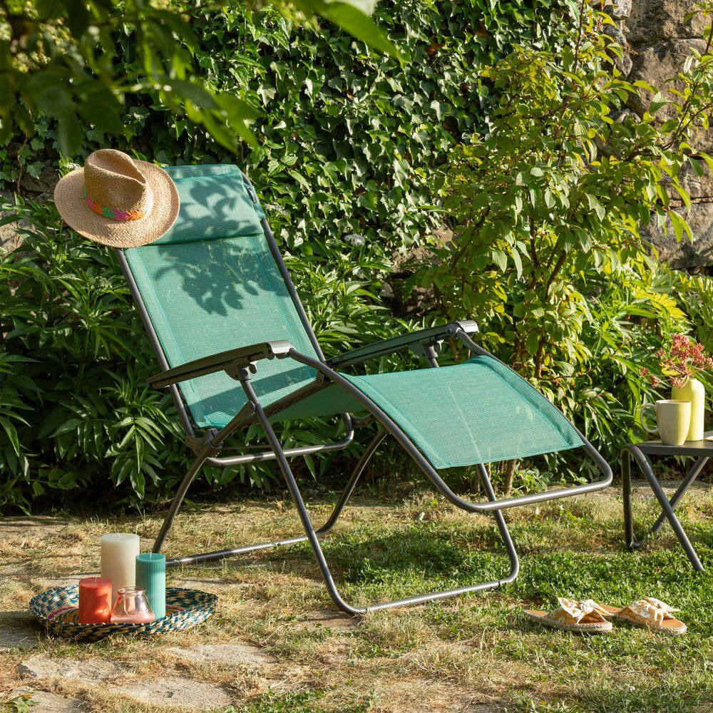 Chlorophyll Green Mesh Zero Gravity Reclining Lounger with Arms