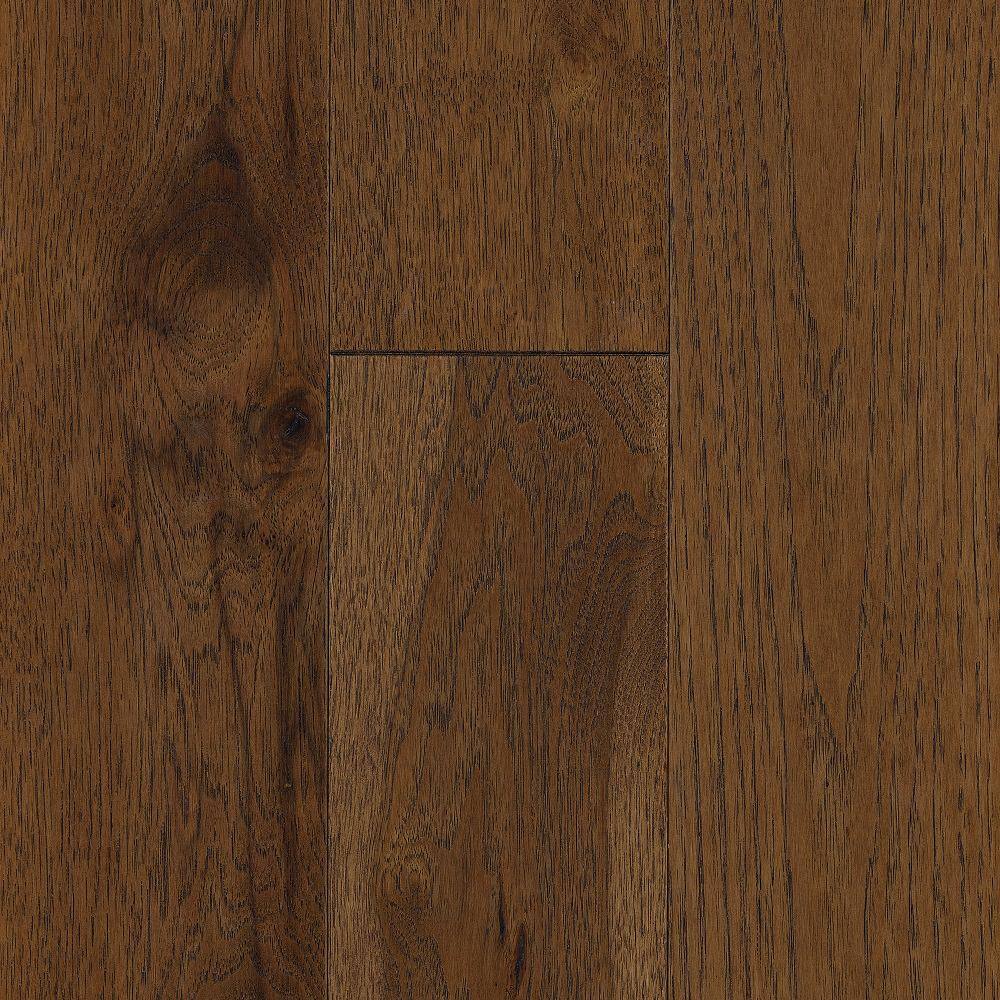 Blue Ridge Hardwood Flooring Hickory Nuthatch 3 4 In Thick X 5 In Wide X Random Length Solid Hardwood Flooring 20 Sq Ft Case 21064 The Home Depot