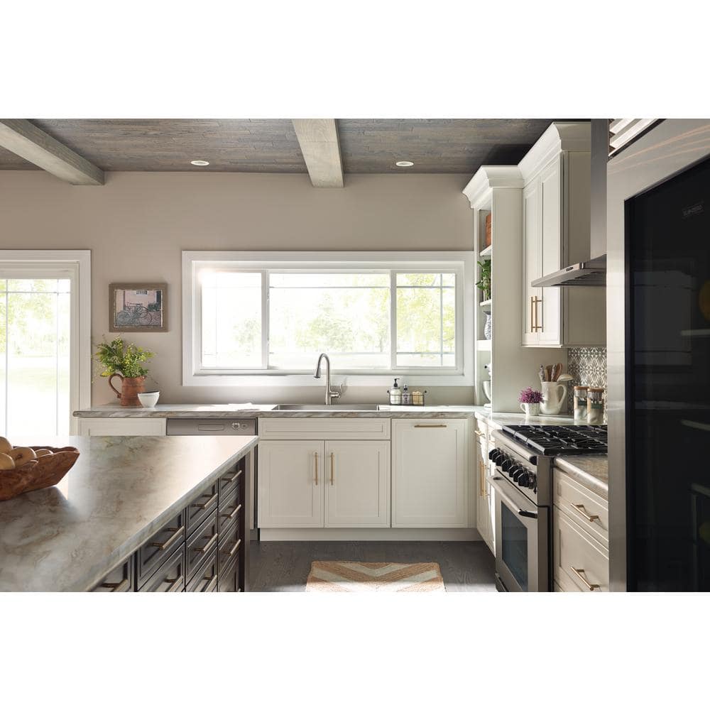 Stainless Steel Pull-Out Spray Kitchen Faucet with Single Handle