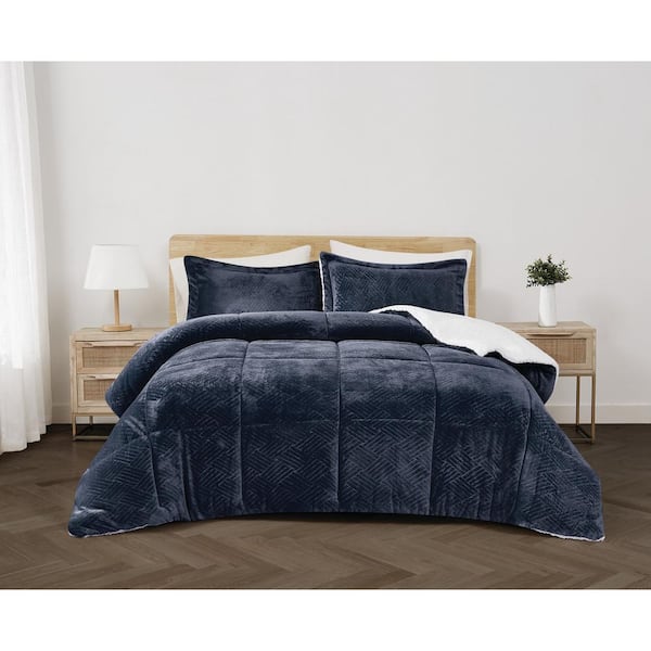 CANNON Carved Faux Fur Polyester Blue King 3 Piece Comforter Set