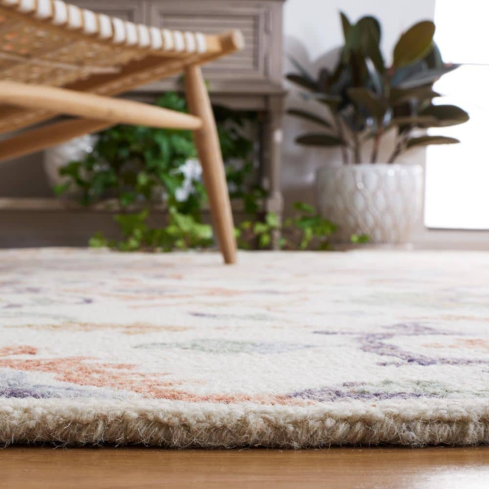 Ivory and Green Floral Hand-Tufted Wool Area Rug, 3' x 5'