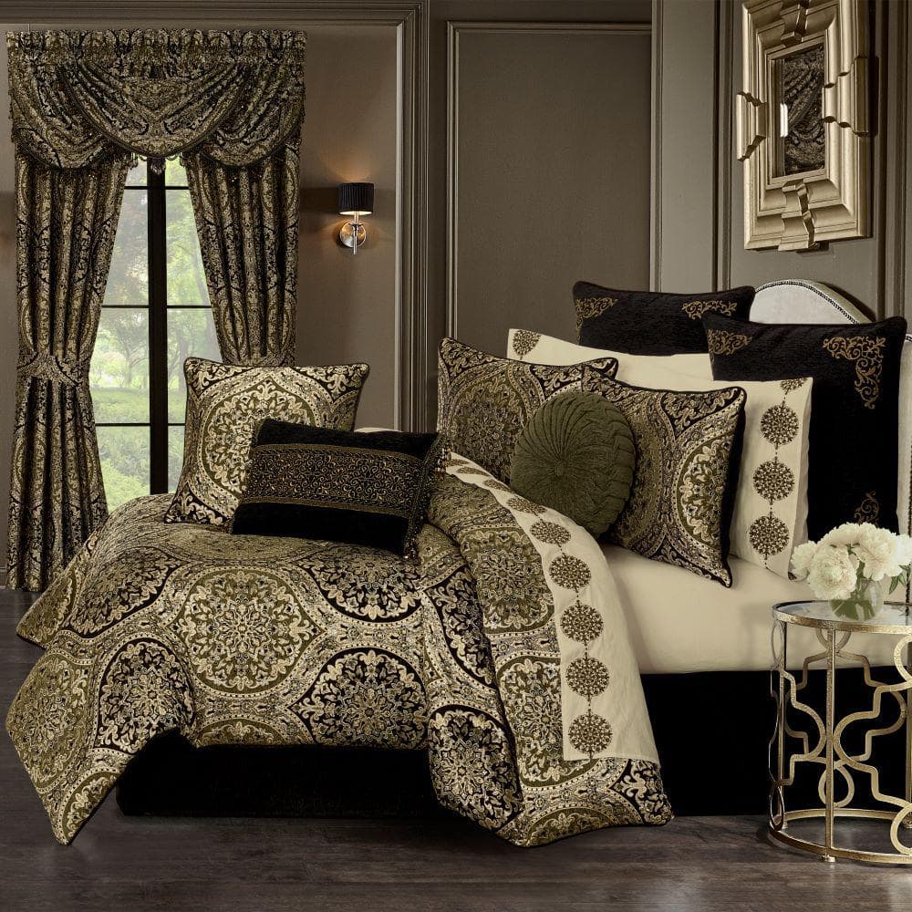 Terrance Green Polyester King 4-Pieces Comforter Set