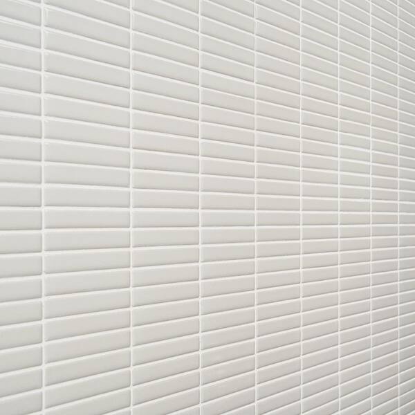 Ivy Hill Tile Motif Stacked White 11.19 in. x 11.9 in