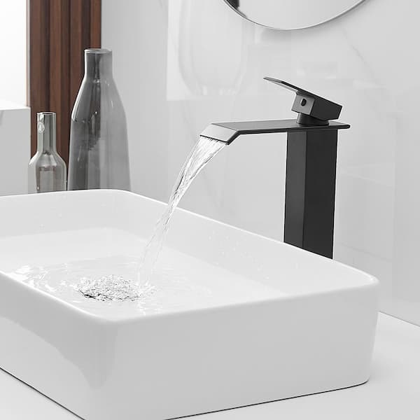 https://images.thdstatic.com/productImages/990f2aac-fe10-4a4d-9260-a2a0f63e156d/svn/matte-black-bwe-vessel-sink-faucets-a-96004h-black-76_600.jpg