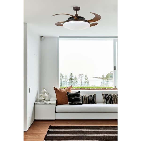 Evo2 Oil Rubbed Bronze Retractable 4-blade 48 in. Lighting with Remote Ceiling Fan