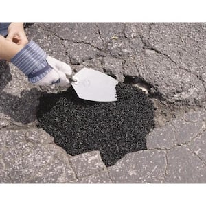 1.5 Qt. 304 Asphalt Driveway Patch