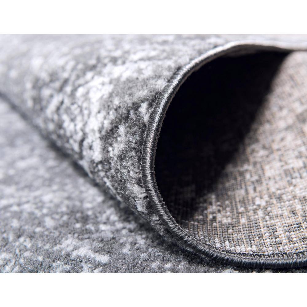 Casino Sofia Octagon Easy-Care Stain-Resistant Rug in Dark Gray