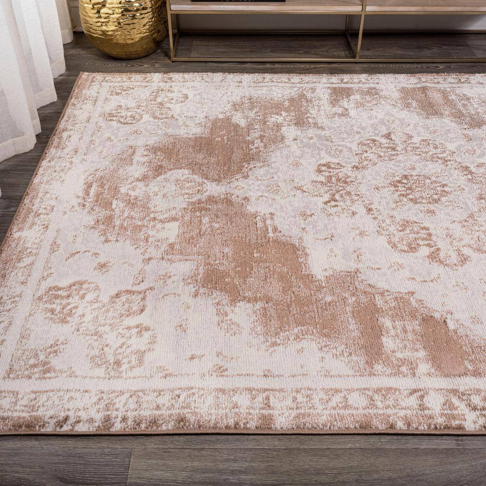 Ivory Elegance 4' x 6' Reversible Synthetic Area Rug