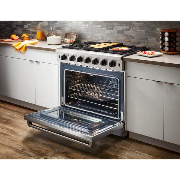 Viking 7 Series 36 in. 5.1 cu. ft. Convection Oven Freestanding Gas Range  with 4 Sealed Burners & Griddle - Stainless Steel