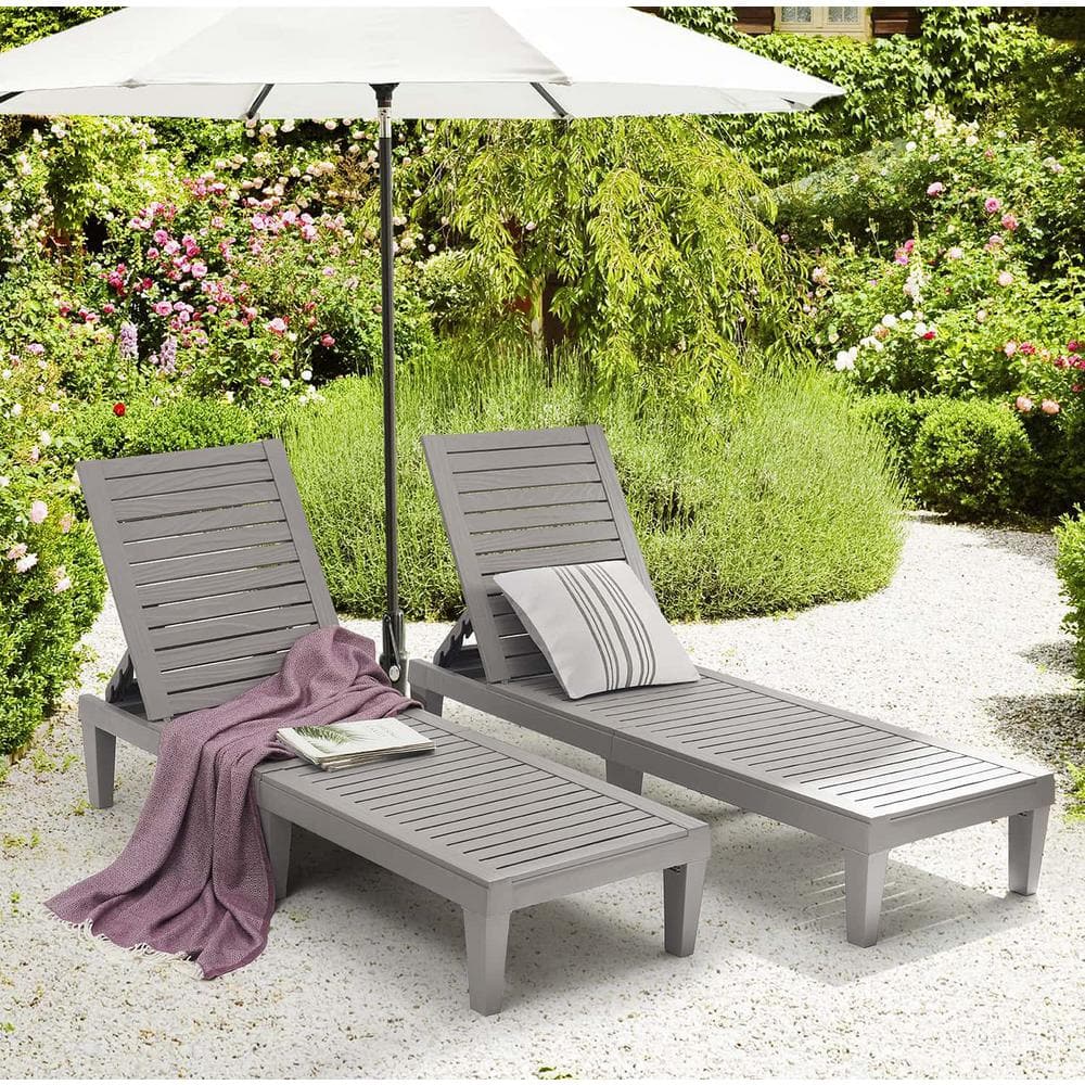 HEARTH & HARBOR Gray 2-Piece Plastic Patio Outdoor Chaise Lounge Recliner Adjustable Chair (Set of 2)