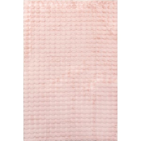 nuLOOM Jeni Solid Faux Rabbit Machine Washable Blush 3 ft. 9 in. x 6 ft. Area Rug