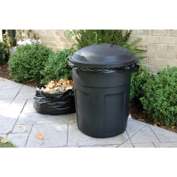 [Image: rubbermaid-outdoor-trash-cans-fg289200bla-c3_600.jpg]