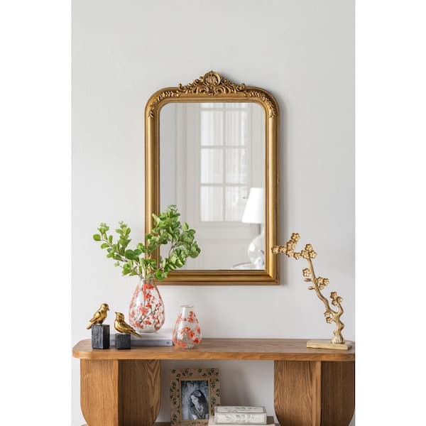 Avex Gold 23.5 in. W x 37.5 in. H Art Deco Arch Wooden Framed Mirror With Ornate Gold Crest Design