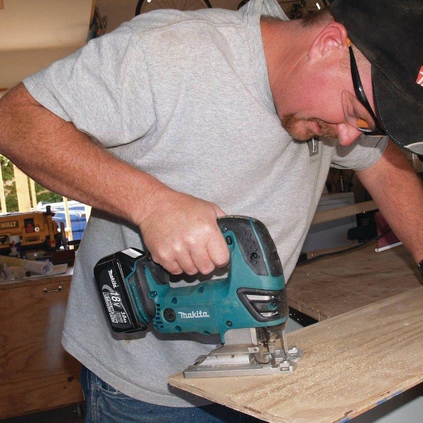 Makita 18V LXT Lithium-Ion Cordless Jigsaw (Tool-Only) with 18V