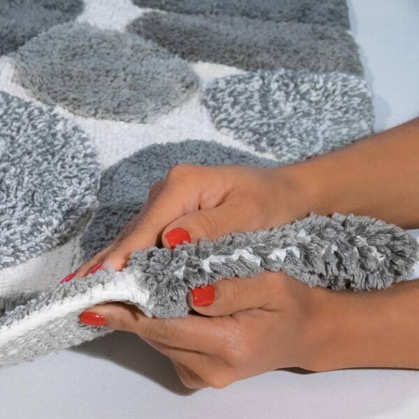 Chesapeake Pebbles Spa Bath Rug Runner (24 x 60) 