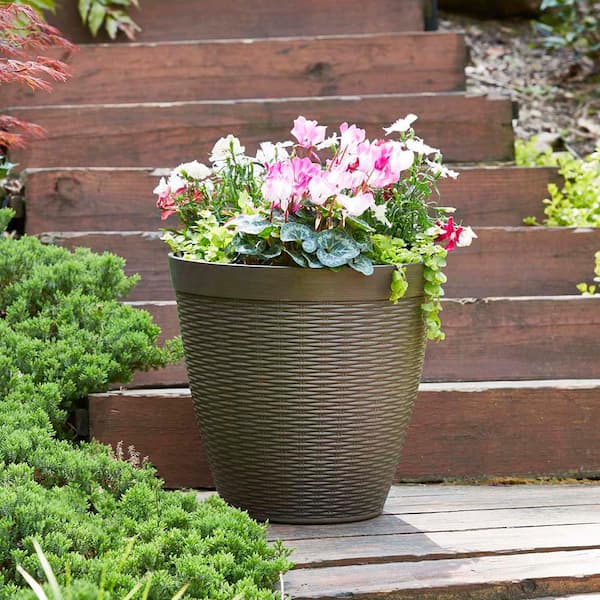 Jamaica Wicker Large 15 in. x 14 in. 26 qt. Dark Coffee High-Density Resin Outdoor Planter