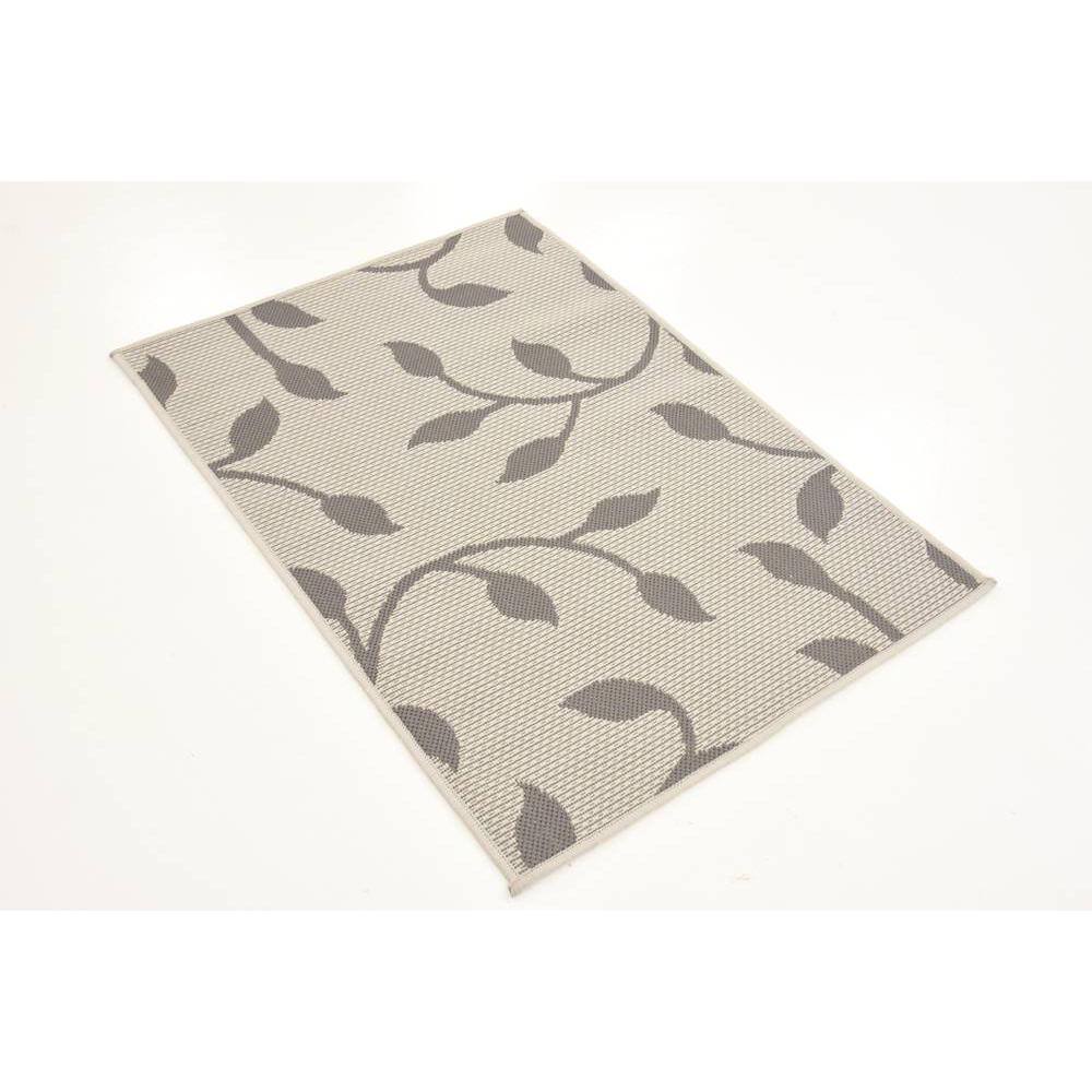Gray Rectangular Synthetic Outdoor Washable Area Rug 2'x3'