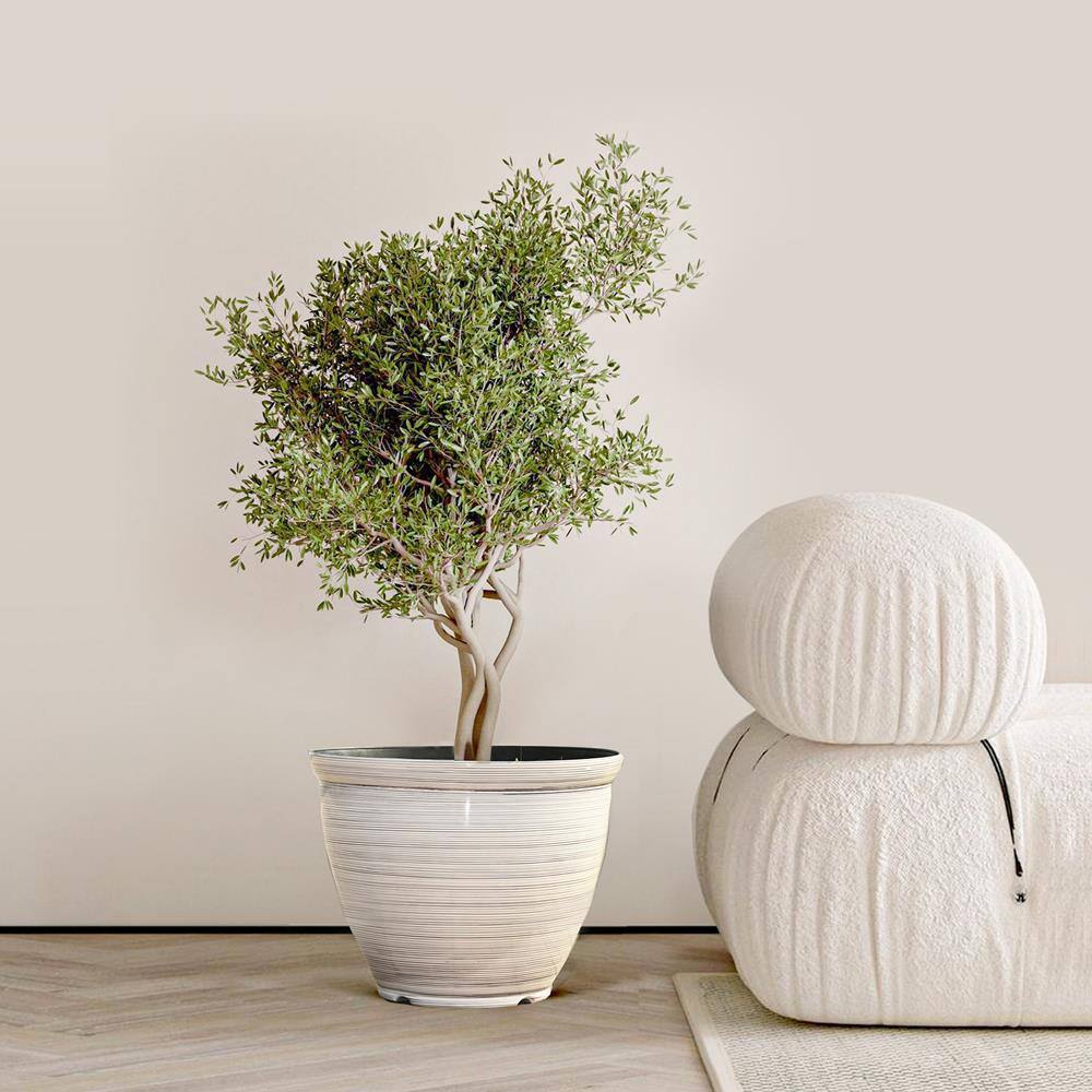 Ivory White Round Recycled Plastic Indoor/Outdoor Planter