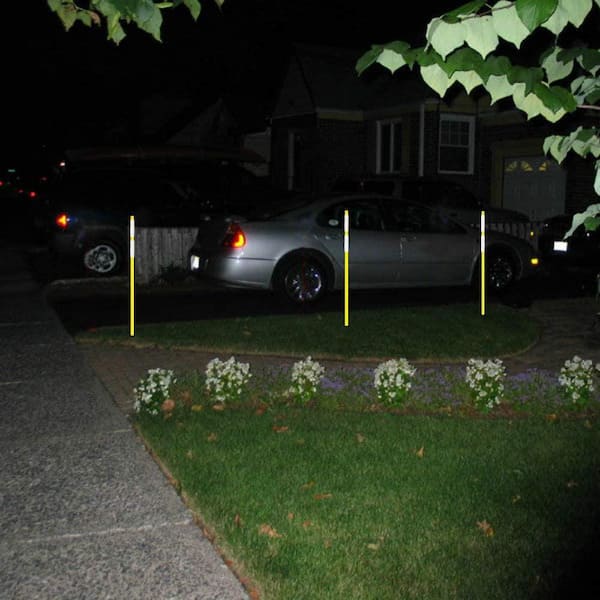 FiberMarker 48 in. Reflective Driveway Markers Driveway Poles for
