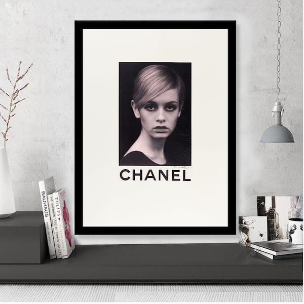 VENICE BEACH Collections Twiggy Designer Fashion Framed Print by