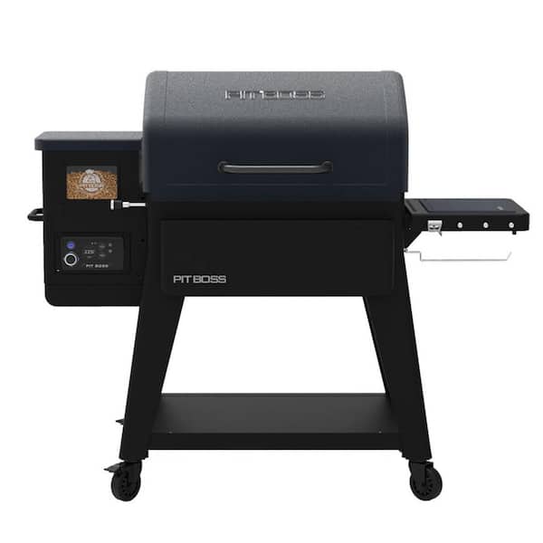 1300 Navigator Series Wood Pellet Grill in Black